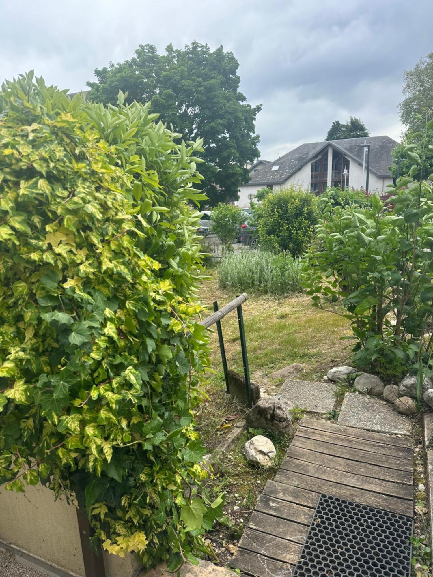 Joli T1 Bis 15 Min A Pied Du Lac Le Bourget-du-Lac Bagian luar foto